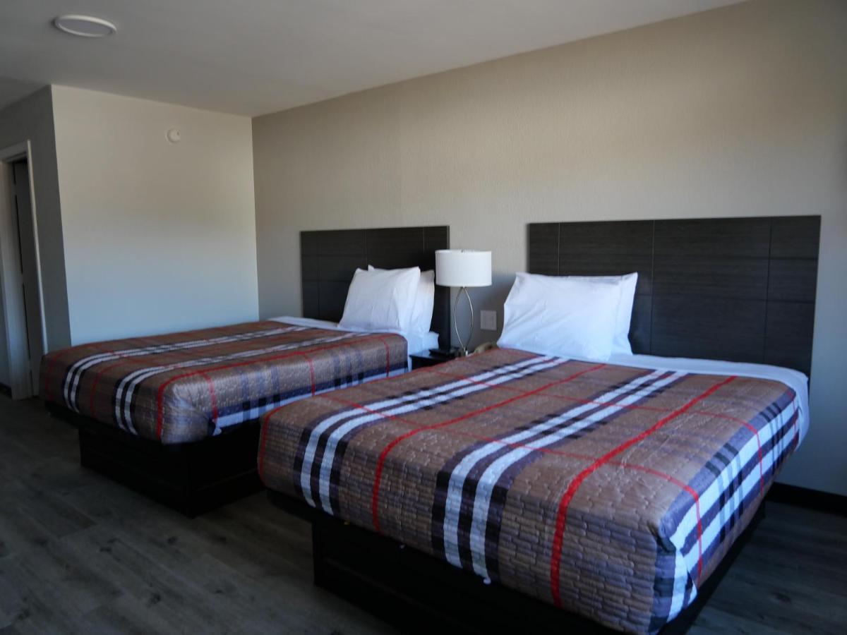 Hilltop Express Inn Гротон Экстерьер фото